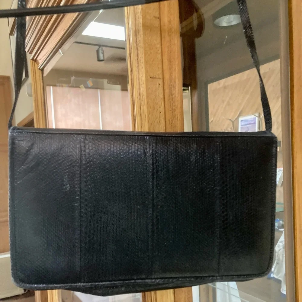 Black lizard skin clutch with adjustable strap.  This is genuine reptile. - Picture 7 of 7
